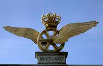  Auf die Staatsbahn ist Verlass   
Symbol der  Staatsbahn auf dem Eisnenbahnmuseum in Odense. 25.03.2017 13:43 Uhr.