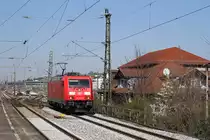 Zwecks Fahrtrichtungswechsel ihres Güterzuges musste 185 292 in Stuttgart-Untertürkheim umsetzen.
Aufnahmedatum: 28. März 2017.