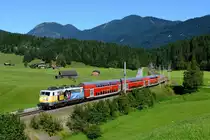 Am 13. August 2016 war die 111 123 für die Beförderung des RE 4873 von München HBF nach Mittenwald eingeteilt. Den Zug konnte ich bei Klais fotografieren. Leider verkehrt inzwischen nur noch ein Zugpaar auf der KBS 960 mit der Baureihe 111, sonst sind nur Triebwagen der Baureihe 2442 zu sehen.
 