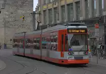 Linie 10 zum Göttinger Bogen  TW 647 , Nähe Marktplatz, Am Kleinschmieden. 08.04.2017 09:29 Uhr. 
