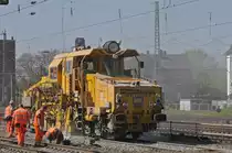 Plasser & Theurer  99 81 9125 005-4 @ Darmstadt Kranichstein am 09.04.2017