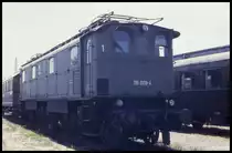 116008 mit Buchli Antrieb wurde hier am 26.5.1990 im Eisenbahn Museum Darmstadt Kranichstein gezeigt.