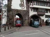 Freiburger VAG Siemens Combino Advanced 286 und Basic 278 am 22.03.17 in der Innenstadt