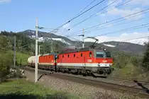1144.255+092 fahren am Morgen des 21.4.17 mit G-54505 am Eichberg bergwärts.