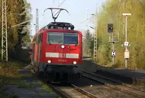 111 118-6 DB  kommt mit dem RE4 von Dortmund-HBf nach Aachen-Hbf und kommt aus Richtung Neuss-Hbf,Mönchengladbach-Hbf,Rheydt-Hbf,Wickrath,Beckrath,Herrath und fährt in Erkelenz ein und fährt dann weiter in Richtung Baal,Hückelhoven-Baal,Brachelen,Lindern,Süggerrath,Geilenkirchen,Frelenberg,Zweibrüggen,Übach-Palenberg,Rimburg,Finkenrath,Hofstadt,Herzogenrath, Kohlscheid,Richterich,Laurensberg,Aachen-West,Aachen-Schanz,Aachen-Hbf. Aufgenommen vom Bahnsteig 1 in Erkelenz. 
Bei schönem Frühlingswetter am Abend vom 3.4.2017.