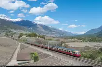 SBB Historic RAe TEE II 1053 am 22. April 2017 im Rhonetal zwischen Salgesch und Sierre auf der Stammstrecke des TEE Cisalpin.