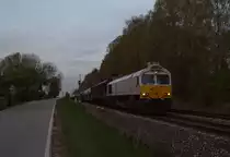 Für 077 022-7, die wieder im Dieselparadies Mühldorf weilt, wurde meine Kamera am Abend des 24.04.17 um 20:07 Uhr in Poing mal so richtig ausgereizt.

Die Lok zog in langsamer Fahrt einen schweren und sehr langen gemischten Güterzug von Mühldorf nach München Nord Rbf.