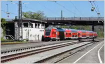 IRE4211 mit 218 431-5 aus Ulm fährt in Lindau Hbf ein. (24.04.2017)