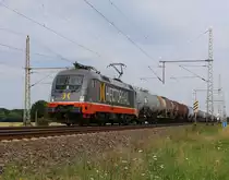 242.516  Fitzgerald  (182 517-3) mit Kesselwagenzug in Fahrtrichtung Wunstorf. Aufgenommen in Dedensen-Gümmer am 24.07.2015.