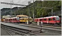 ABe 8/12 3507, Xe 23201 und ABe 8/12 3508 in Poschiavo an diesem Morgen nur im Schienenersatzverkehr mit dem Postauto über den Berninapass erreichbar. (27.04.2017)