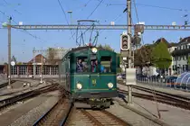 RBS: Impressionen von der Solothurner Museumsnacht vom 29. April 2017.
Viele Besucher genossen eine Fahrt nach Lohn-Lüterkofen und zurück mit dem CFe 4/4 11  Hoschtet Schnägg  oder gönnten sich einen gemütlichen Drink im alten  Pendler Pintli . Sehr beliebt waren auch die Führungen durch die Werkstätte Solothurn.
Der Triebwagen 11 anlässlich der Rückfahrt von Lohn-Lüterkofen bei der Einfahrt in den Endbahnhof Solothurn.
Foto: Walter Ruetsch 