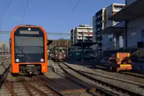 RBS: Impressionen von der Solothurner Museumsnacht vom 29. April 2017.
Viele Besucher genossen eine Fahrt nach Lohn-Lüterkofen und zurück mit dem CFe 4/4 11  Hoschtet Schnägg  oder gönnten sich einen gemütlichen Drink im alten  Pendler Pintli . Sehr beliebt waren auch die Führungen durch die Werkstätte Solothurn.
Begegnung von altem und neuem Rollmaterial in Solothurn.
Besonders zu beachten gibt es die alte Seilrangieranlage Windhoff, die während vielen Jahren für das Bierdepot Feldschlösschen im Einsatz stand.
Foto: Walter Ruetsch 