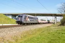 101 023-0  Bahn BKK  mit dem IC 1917 von Berlin Südkreuz nach Karlsruhe Hbf in Nennhausen. 07.05.2017