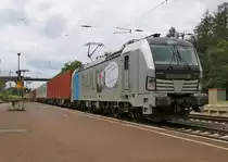 193 801-8 mit Containerzug in Fahrtrichtung Norden. Aufgenommen in Eichenberg am 28.07.2015.