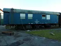 Wohnschlafwagen 75 80 23-29 073-0 (D-EFBS), hofft nun im Lokpark Ampflwang auf besseren Empfang; 161229