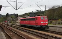 Die für den Schubdienst eingeteilte 151 049-4 steht am 05.05.2017 in Probstzella und wartet auf den nächsten Güterzug zum nachdrücken den Frankenwald hinauf.