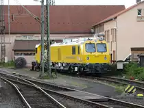 DB Netz Instandhaltung 740 001 am 12.05.17 in Fulda Hbf vom Bahnsteig aus fotografiert