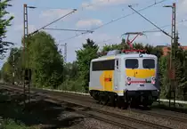 SCHWEERbau 140 797-2 (9180 6 140 797-2 D-LDS) ist am 15.05.2017 komplett überarbeitet und mit neuem Design LZ bei Hannover/Limmer Richtung Westen unterwegs<br>
Hier im Nachschuss...