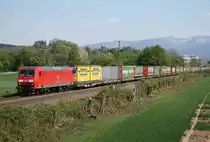 145 060 mit KT 40016 (Gallarate–K�ln Eifeltor) am 20.04.2017 zwischen Teningen-Mundingen und K�ndringen