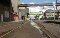 Wochenendruhe im Neusser Hafen: Gleis der Hafenbahn in der Industriestraße (20.5.17).