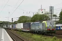 BLS 475 405 Vectron mit Cargobimmer in Köln West, am 20.05.2017.