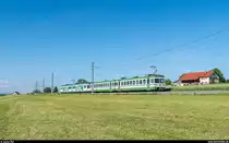 LEB: Gemischtes Doppel aus Vevey Be 4/8 34 und einem Stadler RBe 4/8 am 17. Mai 2017 als Regio zwischen Fey und Sugnens.