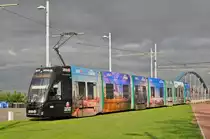 Be 6/8 Flexity 5010, mit der Werbung für Turkish Airlines, wartet in der Schlaufe der Linie 8 in Weil am Rhein. Die Aufnahme stammt vom 20.05.2017. 