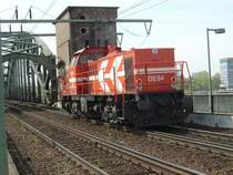 Lok DE 84 der HGK (H�fen und G�terverkehr K�ln) von der anderen Seite. Aufgenommen am 21.4.2007 auf der S�dbr�cke in K�ln.
