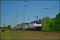 Mit einem KV-Zug kam ERS Railways 189 213 / ES 64 F4-213  Linked By Rail  am 27.05.2017 durch die Berliner Wuhlheide gefahren (Standort �ffentlich zug�nglich)