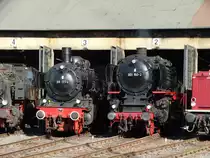 38 1772 und 001 150-2 am 27.05.17 beim Lokschuppenfest in Hanau. Das Foto wurde von der Drehscheibe aus gemacht die Extra dafür freigegeben wurde.