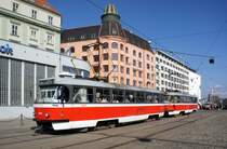 Tschechien / Straßenbahn (Tram) Brno / Brünn: Tatra T3G - Wagen 1641 sowie Tatra T3G - Wagen 1642 von Dopravní podnik města Brna a.s. (DPMB), aufgenommen im März 2017 am Hauptbahnhof der tschechischen Stadt Brünn. 