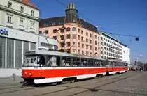 Tschechien / Straßenbahn (Tram) Brno / Brünn: Tatra T3G - Wagen 1641 sowie Tatra T3G - Wagen 1642 von Dopravní podnik města Brna a.s. (DPMB), aufgenommen im März 2017 am Hauptbahnhof der tschechischen Stadt Brünn. 
