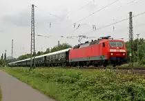 120 147 mit dem aus 16 Wagen bestehenden Orientexpress Berlin-Paris bei Unkel am 03.06.2017