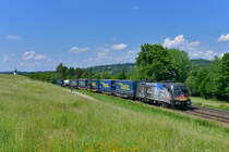 182 560 mit DGS 43947 am 03.06.2017 bei Passau. 