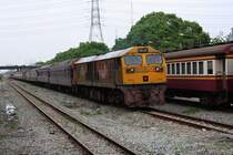 GEA 4558 (Co'Co', de, General Electric, Bj.1995) am 30.Mai 2017 in der Wagenabstellgruppe bei der Haltestelle Nikhom Rotfai KM. 11.