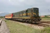 Schnellzug Pristina (Kosovo) nach Skopje (Mazedonien). Lok 661-234 fährt am 19.5.2017 mit dem D aus Pristina in Skopje-Petrov ein. Der Zug bestand während meiner Beobachtungen an allen Tagen aus nur immer ein und derselben Diesellok und einem D-Zug Wagen 1. Klasse!
