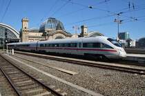 411 560-6  Markt Holzkirchen  hat am 27.5.2017 als ICE1553 von Eisenach den Dresdener Hauptbahnhof erreicht. Soeben wird dieser auf dem Weg in die Abstellung verlassen.