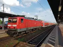 DB Regio 114 030 am 29.05.17 in Hanau Hbf mit Doppelstockwagen 
