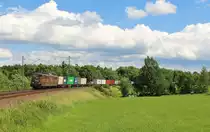151 017-1 (HSL) zu sehen in Oberjößnitz mit dem Container nach Hof.