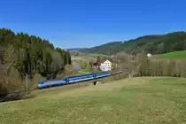 380 018 mit Ex 1543 am 31.03.2017 bei Kefermarkt. 