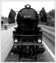 52.1227 beim St�rzen in Lieboch am 1.5.2007. Die Aufnahme entstand kurz nach der vorher gezeigten Aufnahme, und wurde von der Plattform des Bi gemacht. Der Effekt entstand wieder durch die geringe Brennweite von 18 mm.