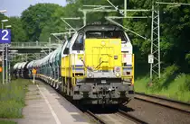 7785,7867  beide von SNCB kommen aus Richtung Mönchengladbach-Hbf,Rheydt-Hbf,Wickrath,Beckrath,Herrath,Erkelenz,Baal,Hückelhoven-Baal,Brachelen mit einem Kalkleerzug aus Oberhausen-West(D) nach Hermalle-Huy(B) und fahren durch Lindern in Richtung Süggerath,Geilenkirchen,Frelenberg,Zweibrüggen,Übach-Palenberg,Rimburg,Finkenrath,Hofstadt,Herzogenrath, Kohlscheid,Richterich,Laurensberg,Aachen-West. 
Aufgenommen vom Bahnsteig 2 in Lindern. 
Bei Sommerwetter am Nachmittag vom 22.5.2017.