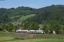 VT 505 und VT 504 als BSB88421 (Elzach-Freiburg(Brsg)Hbf) bei Niederwinden 17.5.17