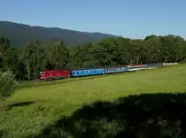 Die 754 066 mit einem Sp nach Bayerisch Eisenstein am 11.06.2017 unterwegs bei Zelená Lhota.