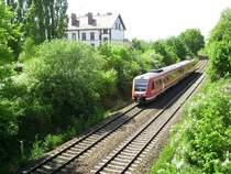 Fast erreicht hat RE 17011 sein Ziel Zgorzelec (Polnische Seite von G�rlitz). Hier am 04.05.2007 kurz vor dem Haltepunkt G�rlitz- Rauschwalde.