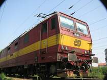 Aus dem sitzen fotografiert die CD 372 013-3 kurz vor dem Dresdner-HBF.
4.05.07