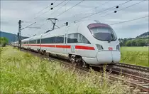 ICE 415 021-1  Homburg/Saar  u.411 061-5  Andernach  sind gemeinsam in Richtung Leipzig am 08.06.2017 unterwegs.