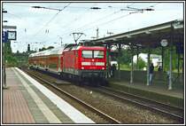 Und wieder ist die 112 158 mit einem RE2  Rhein-Haard-Express  von M�nster (Westf) nach M�nchengladbach unterwegs. Noch ca. 102 Kilometer und das Ziel ist erreicht.