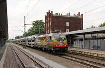 Die sehr schöne 185 602 der HSL Logistik wurde am 20. Juni 2017 in Genthin fotografiert.