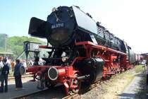 Noch mal die 043 377 - in wahrhaftig bestechend gl�nzender Form